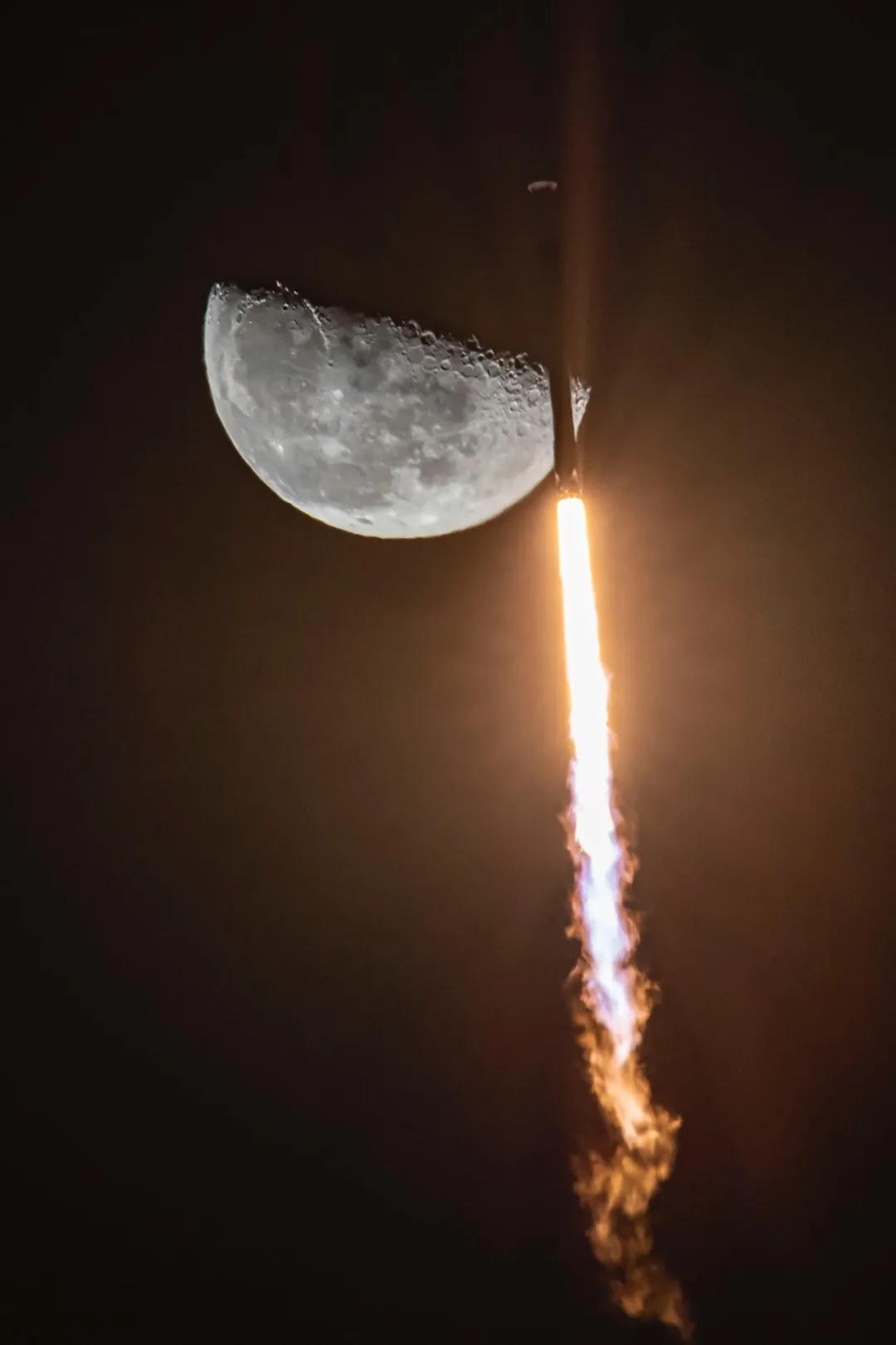 SpaceX成功发射第18批60颗星链卫星