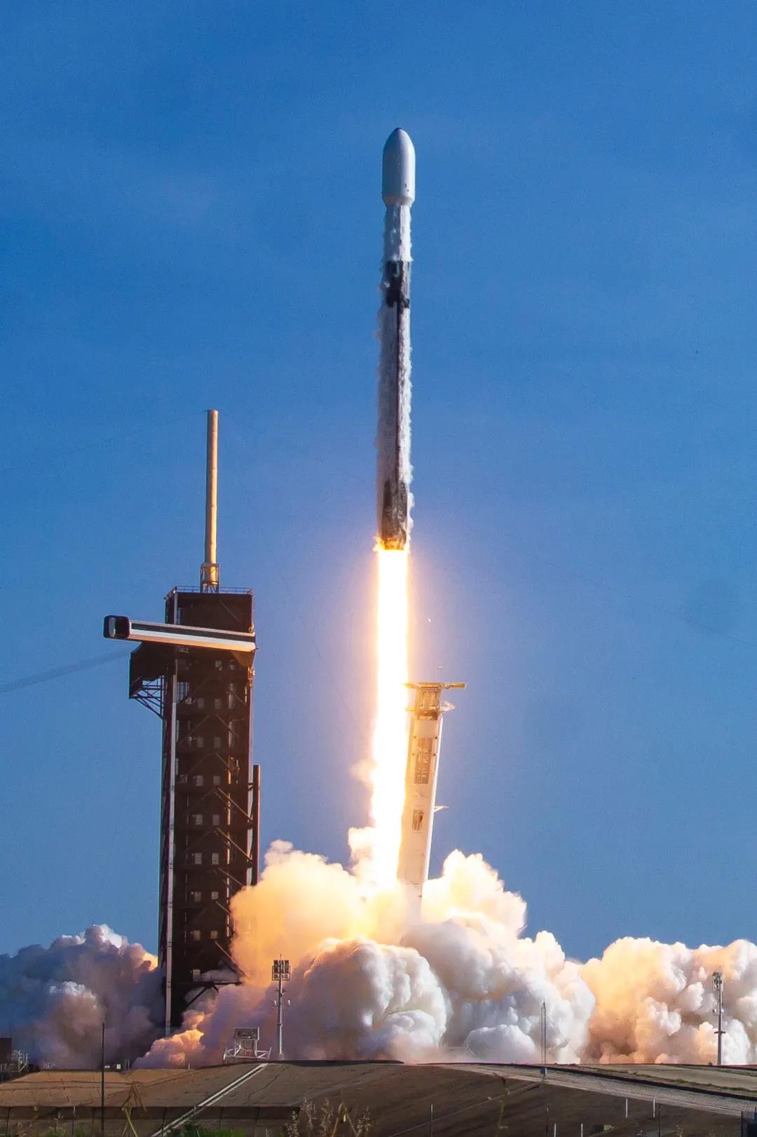 startlink25任务发射成功,SpaceX诞生第二枚一箭第九飞